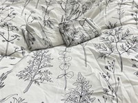 Black and white line art flower comforter