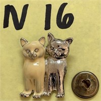 403 - VINTAGE CATS PIN (N16)