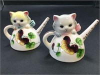 Antique PY #3523 Cats in teapots salt & pepper
