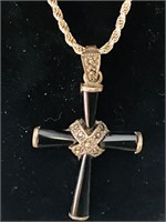 Beautiful vintage sterling cross & necklace