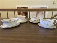 Vintage Lot 4 Gravy Boats w/ Attached Underplates
