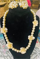 Vintage flower pearl necklace & earrings
