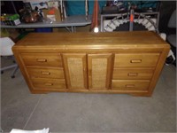 Sideboard dresser
