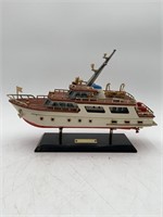 Model Yacht