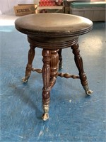 Swivel stool