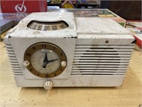 Telechron Vintage Clock/Radio