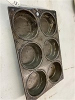 Vintage Muffing Pan