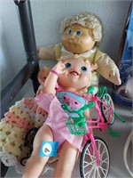 Cabbage Patch doll with assorted dolls lot