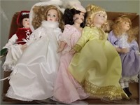 TRAY OF ASSORTED COLLECTOR DOLLS