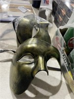 PAIR OF MASK