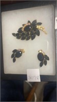 Vintage black stone flower brooch with matching
