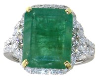 18kt Gold 7.84 ct Natural Emerald & Diamond Ring