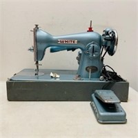 Vintage White Super DeLuxe Sewing Machine Working