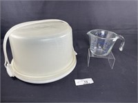Pyrex Measuring Cup & Tupperware Cake Carrier