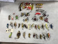 LARGE LOT OF OLD FISHING LURES SOME ARE WOOD