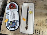 Looney tunes watch and pen