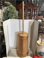 Wooden stomper churn