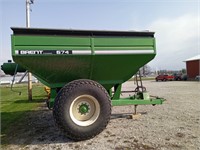 Brent Grain Carts model #674 grain cart
