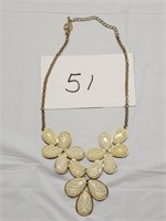 Flower necklace