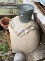 GALVANIZED PAIL & IGLOO DOG HOUSE