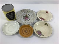 Collection d'anciens plats dont Japon et England