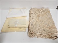 VTG Table Clothes & Cloth Napkins, Quaker Lace