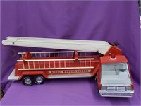 Nylint Fire Truck, 32x6x7"