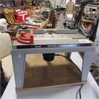 HIRSCH ROUTER TABLE W/ B&D  ROUTER