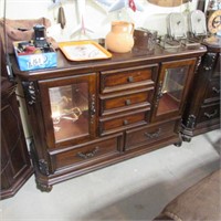 LIBERTY FURNITURE LIGHTED SIDEBOARD