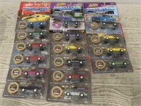 (16) Johnny Lightning Muscle Cars