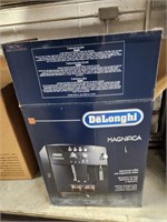 DELONGHI MAGNIFICA BEAN TO CUP COFFEE AND