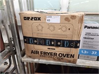 AIR FRYER OVEN,  IN BOX CONDITION UNKNOWN