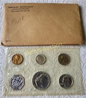 1961 US coin mint set silver coins too!