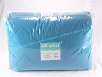Pillowfort 3pc. Comforter Set NIP - Full/Queen