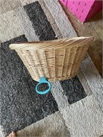 Laundry wicker basket