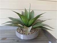 OUTDOOR FAUX PLANT