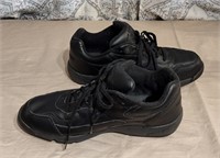 Men's size 13 New Balance Walking Shoe