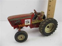 METAL TRACTOR TOY