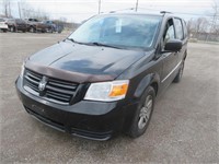 2010 DODGE GRAND CARAVAN SE 345600 KMS.