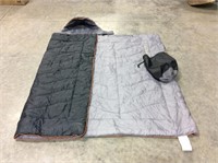 Weatherproof Outdoor Blanket W/ Detachable Hood