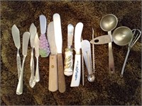 Kitchen Lot Butter Knives, Measure Cups