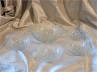 8.5" Crystal bowls with 4 5" Smaller bowls