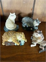 Boyd’s bears cat figurines