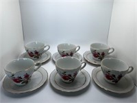 6 Teacups and saucers