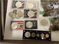 US MINT SPECIAL MINT SETS / SILVER AMERICAN EAGLES