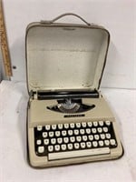 Brother typewriter with case