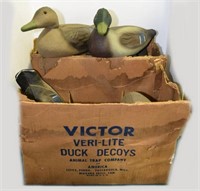 Lot #2264 - Box of Victor Veri-Lite Animal