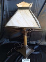 VINTAGE MID 20TH CENTURY ANTIQUE GLASS LAMP
