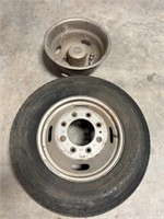 Ford Dually wheel and tires