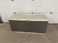 Rubbermaid Deck box - FL